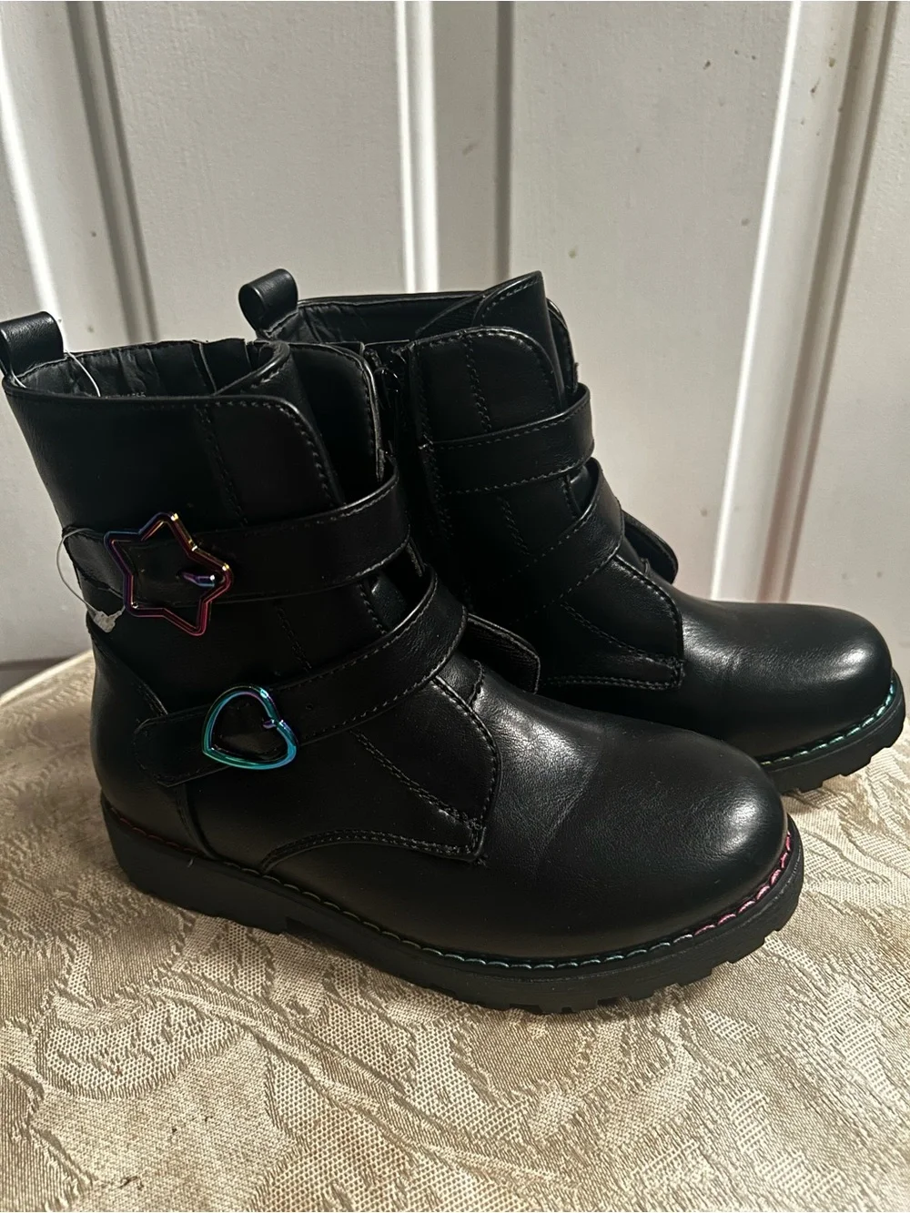 Badgley Mischa Black Ankle Boots with Heart & Star Accent- Sz 1